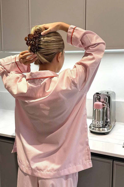 Dames tweedelige pyjama set met hartjes knoopjes