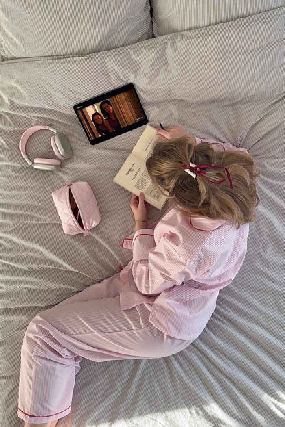 Dames tweedelige pyjama set met hartjes knoopjes