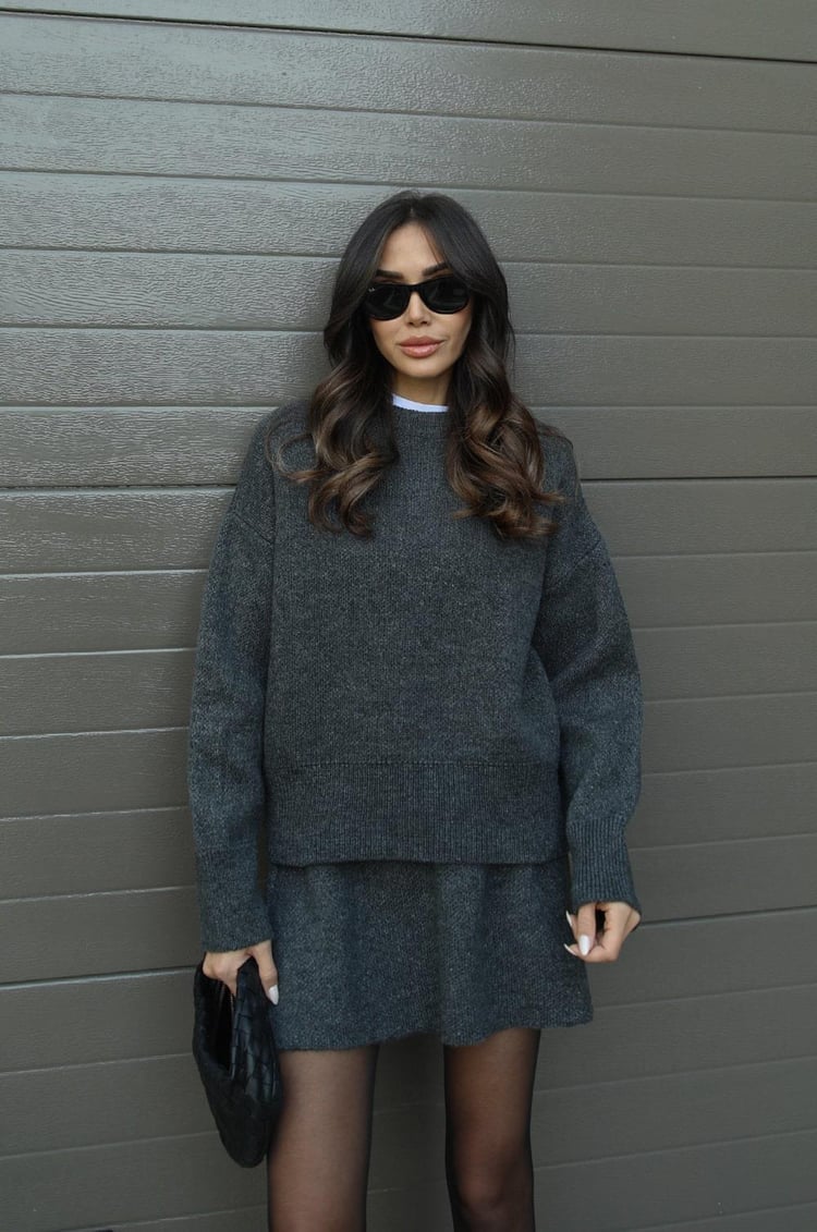Dames tweedelige set met trui en rok
