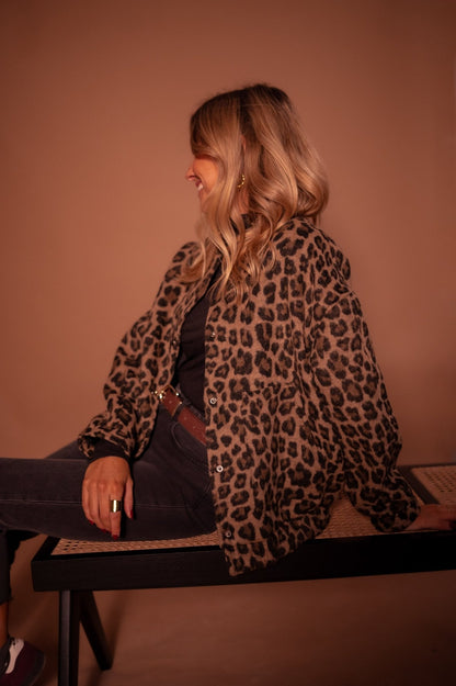 Leopard Print Bomber Jacket with Comfortable Fit - product photo 4