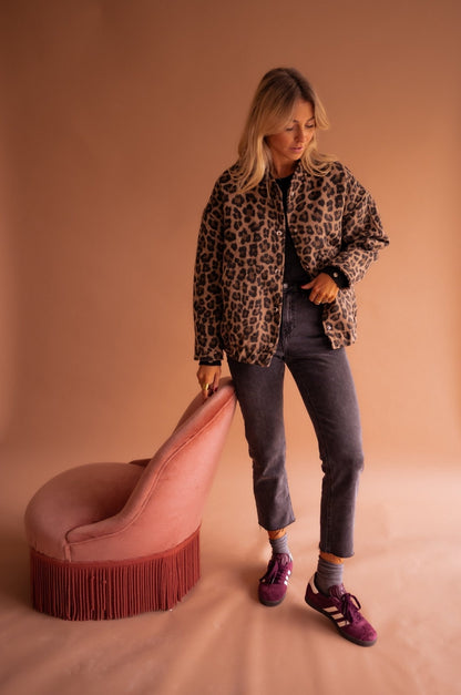 Leopard Print Bomber Jacket with Comfortable Fit - product photo 5