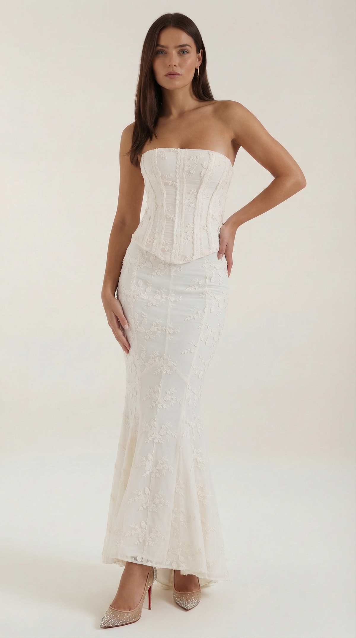 Strapless Corset-Style Lace Maxi Dress with Mermaid Silhouette