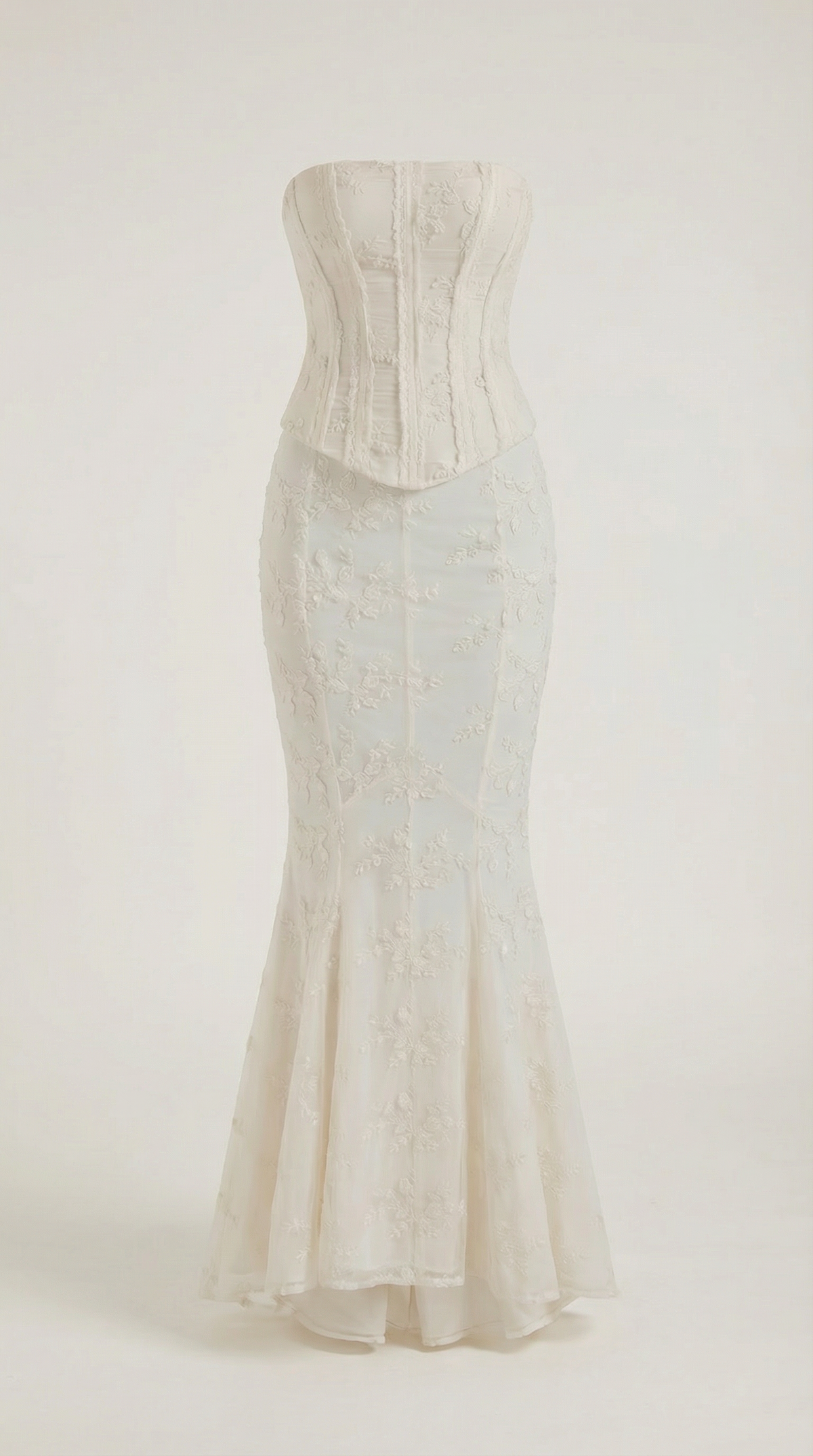 Strapless Corset-Style Lace Maxi Dress with Mermaid Silhouette - product photo 5